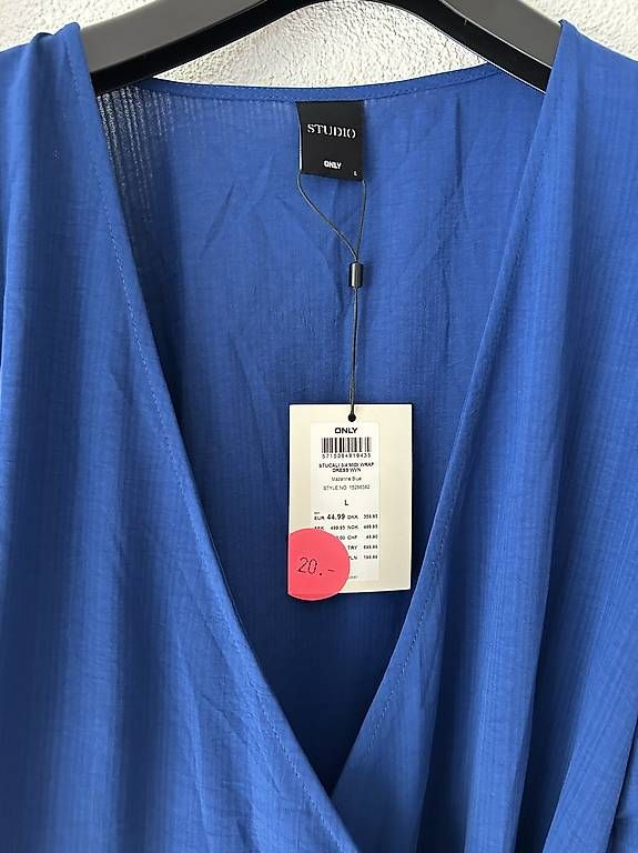 Vestiti: Kleid Neu – Nuovo e nell'imballaggio originale da Kehrsatz venduto da mem_2v6k 2