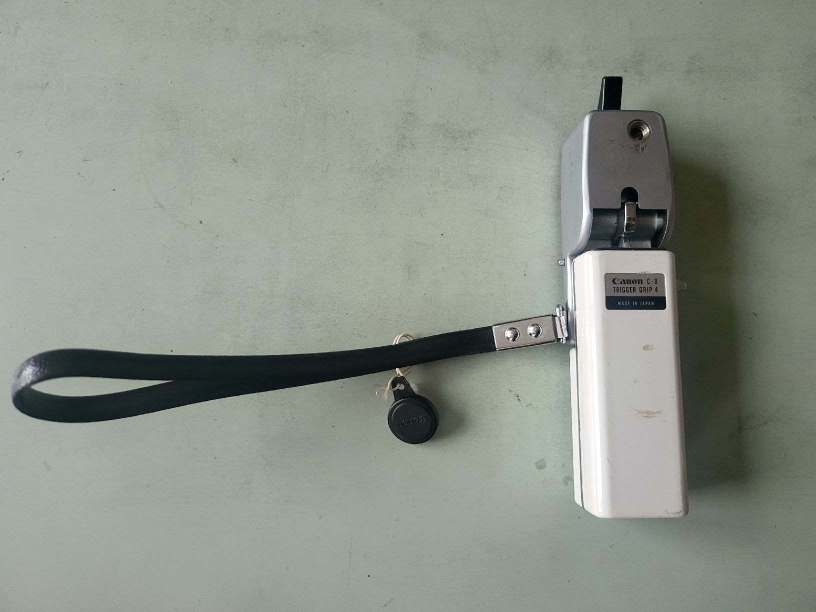 Canon Kamera: Canon C8 Trigger Grip 4 for film camera – Gebraucht aus Geneve von T36