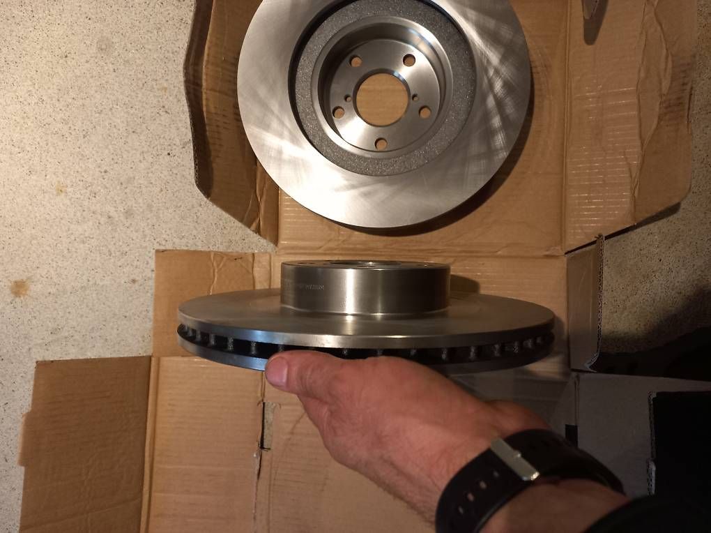 Alle Autoersatzteile: Bremsscheibe vorderachse Subaru  – Gebraucht aus Egolzwil von nag_g6sx 1