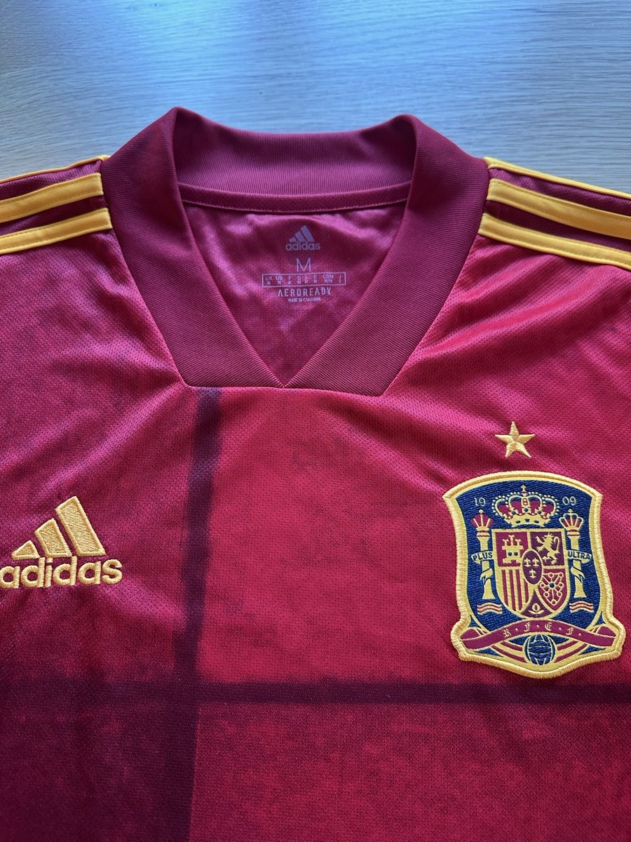 Adidas Canottiere & Pantaloni: Originales Spanien Trikot Adidas – Nuovo (secondo la descrizione) da Unterseen venduto da MyJerseys 2