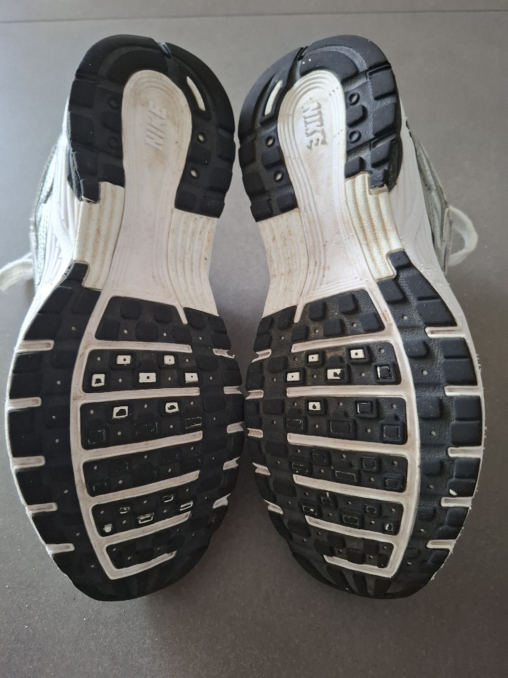 Nike Scarpe per ragazzi: Nike Sneaker P-6000 – Usato da Hunzenschwil venduto da sputnik26 4