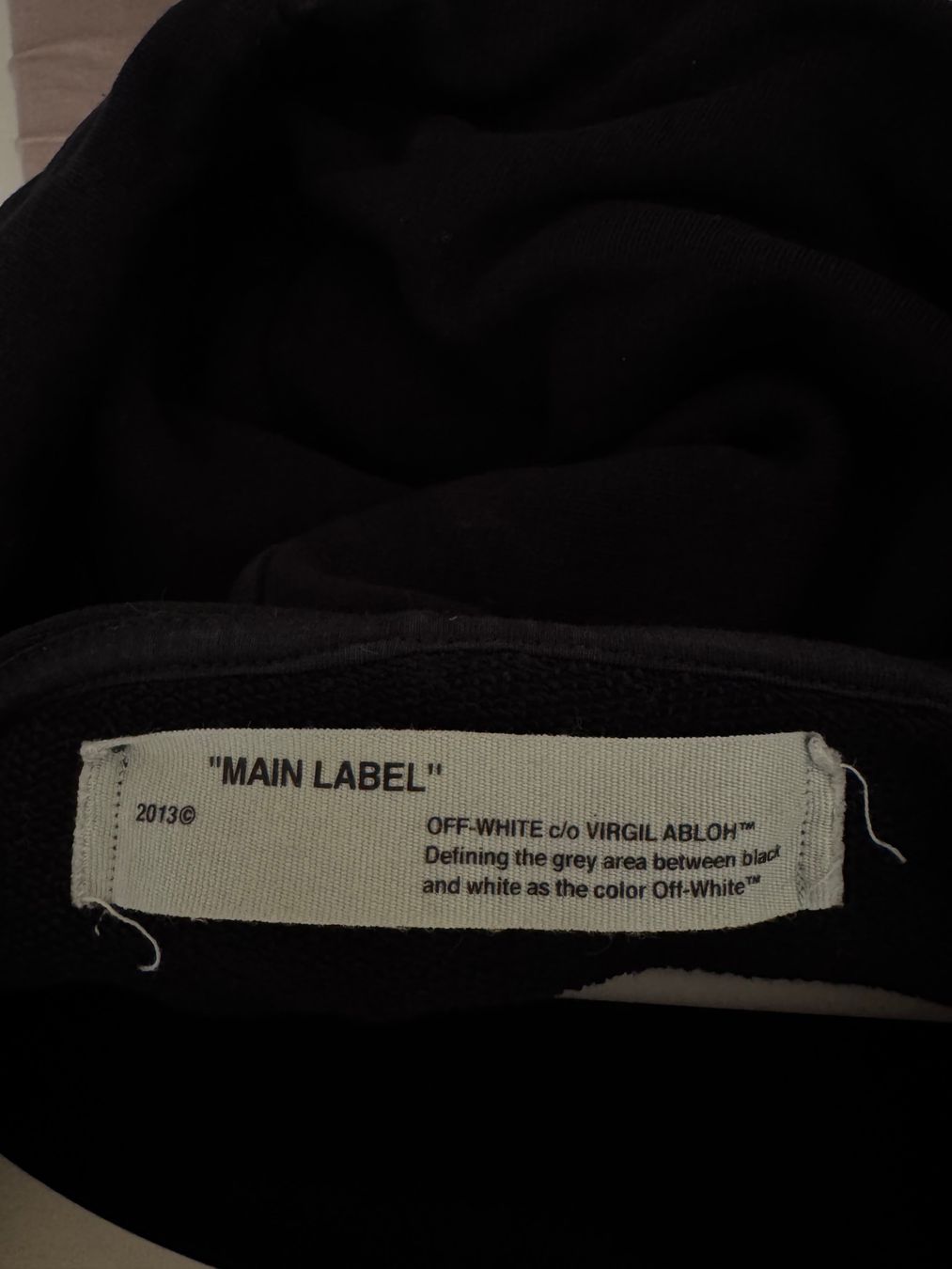 Maglioni & Felpe: Off White Caravaggio Hoodie – Nuovo (secondo la descrizione) da Nürensdorf venduto da gla_5tjl 2