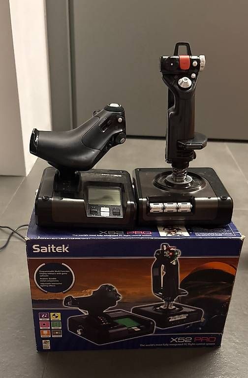Controller: Saitek x52 Pro a 100 chf trattabili – Usato da Cadro venduto da Argosound