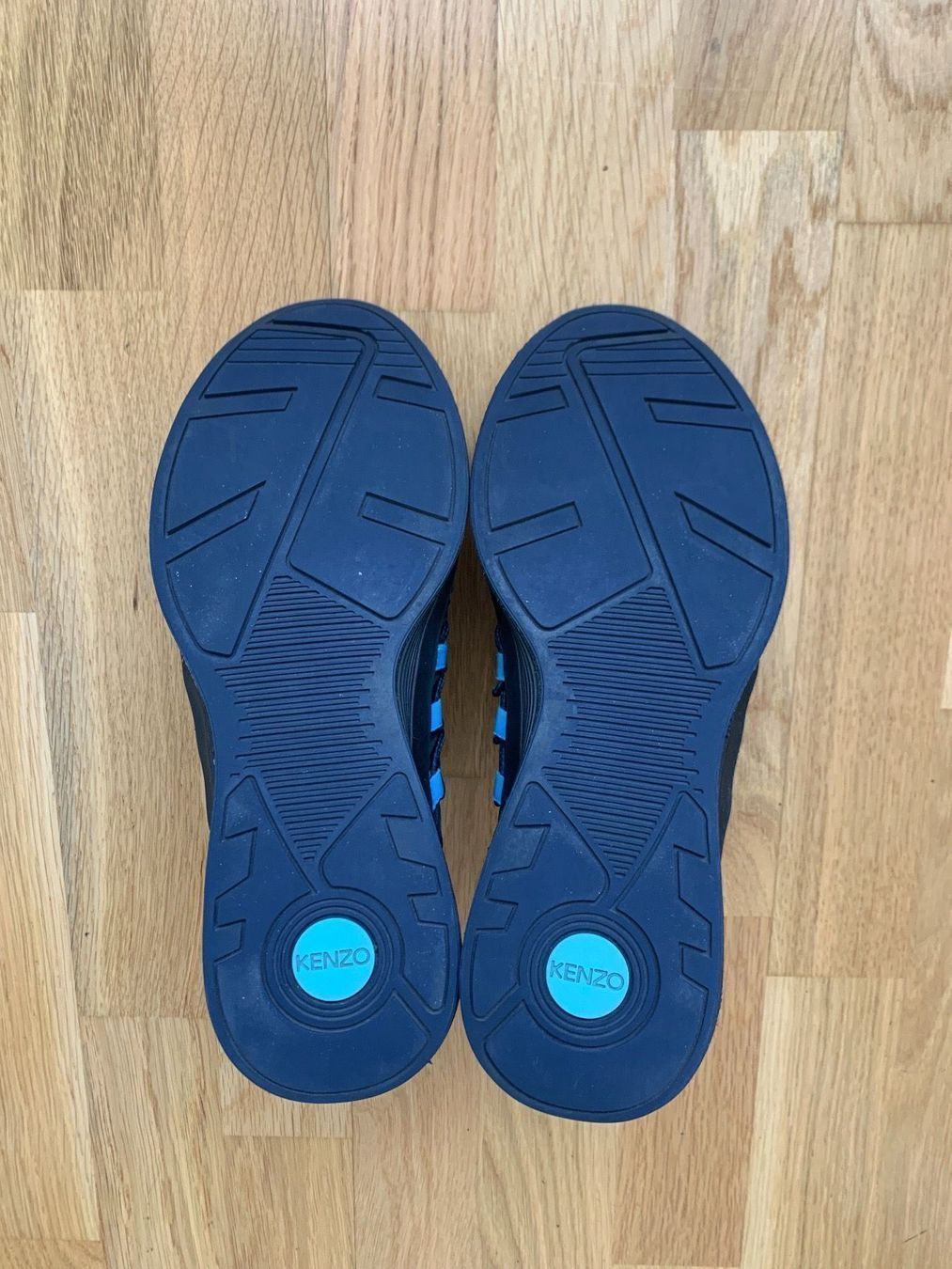 Kenzo Scarpe da uomo: KENZO- Sneakers Gr 41 – Usato da Luzern venduto da Sunnysmile0511 2