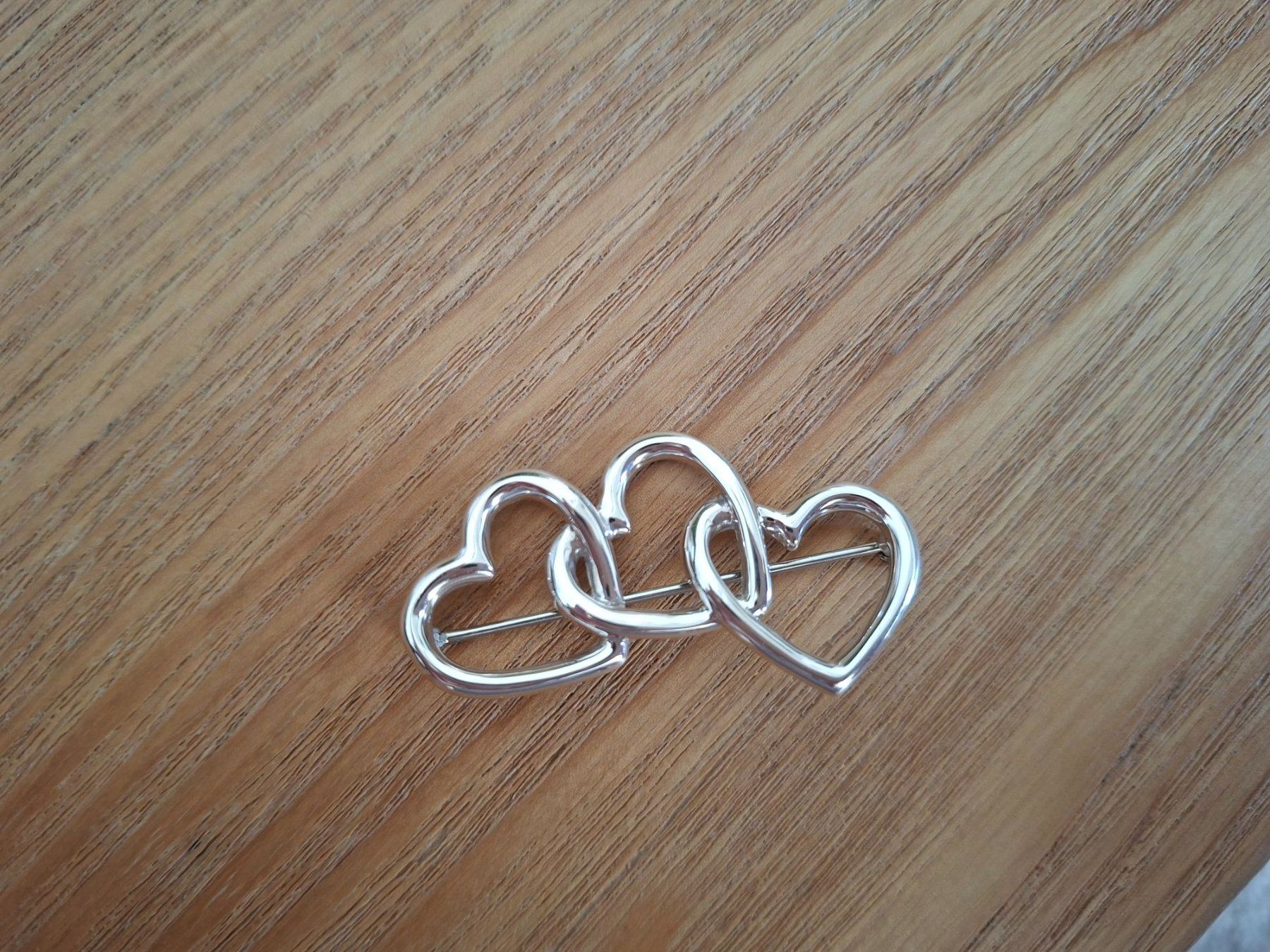 Tiffany & Co. Spille & Fermagli: TIFFANY&CO,Triple Heart Brosche/Brooch!! – Usato da Goldach venduto da mamakotzi 1