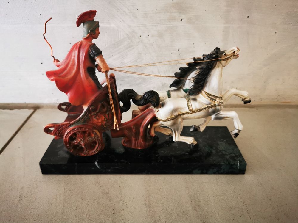 Römischer Streitwagen mit Gladiator Länge 30 cm Höhe 23 cm (Neu