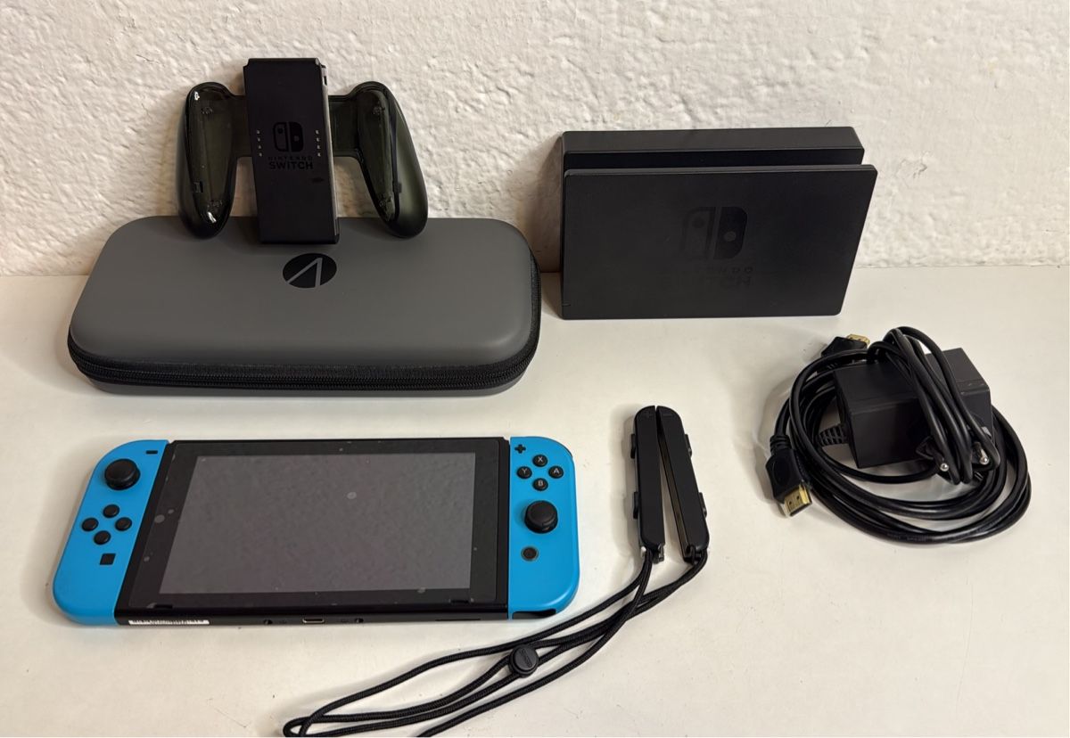 Nintendo Console: Nintendo Switch Console - Screen Protector - UNPATCHED! 🎮 – Usato da Ehrendingen venduto da bubulence 1