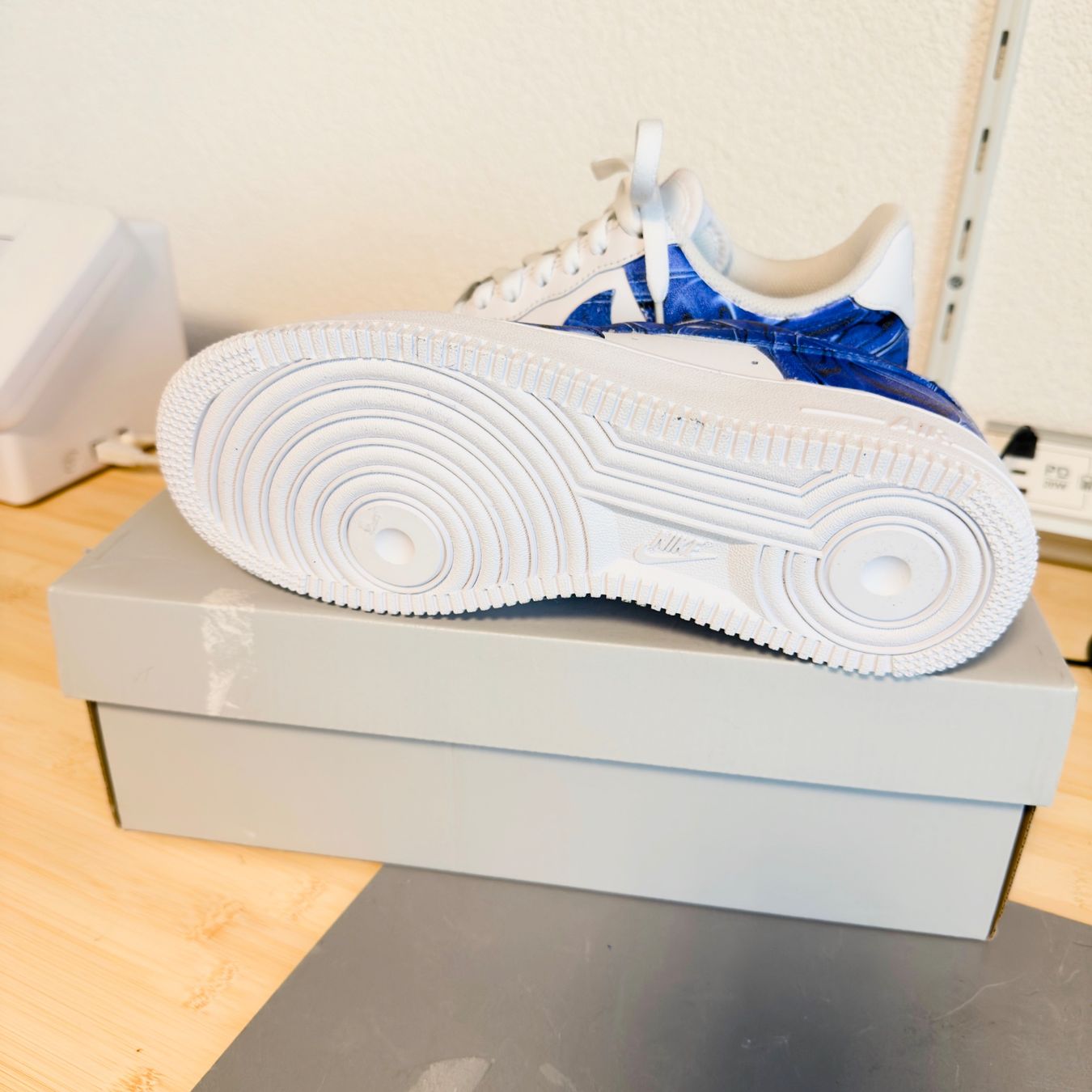 Nike Herrenschuhe: Nike Air Force 1 Custom Sneaker Sample Unikat "NEU" – Neu und originalverpackt aus Grüt (Gossau ZH) von DaxPerformance 5