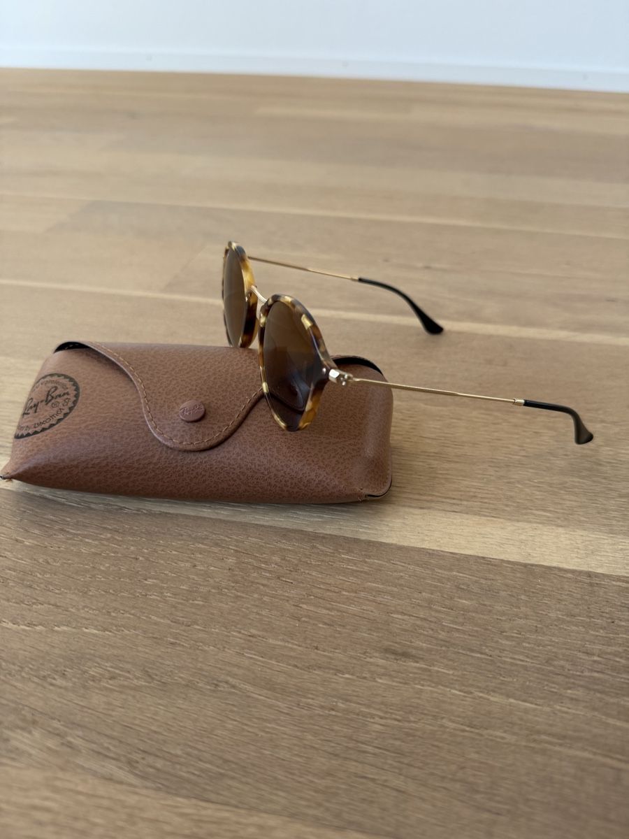 Ray-Ban Occhiali & Lenti: Sonnenbrille von Ray-Ban – Usato da Bülach venduto da ro.ho 2
