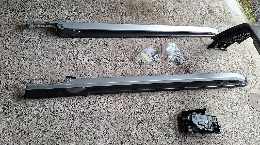 Tutti pezzi di ricambio auto: Ford  Original Laderaumabdeckung – Usato da Dottikon venduto da Strizzi15 1
