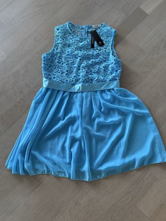 Sommerliches hellblaues Spitzenkleid Gr. 4XL neu mit Etikett