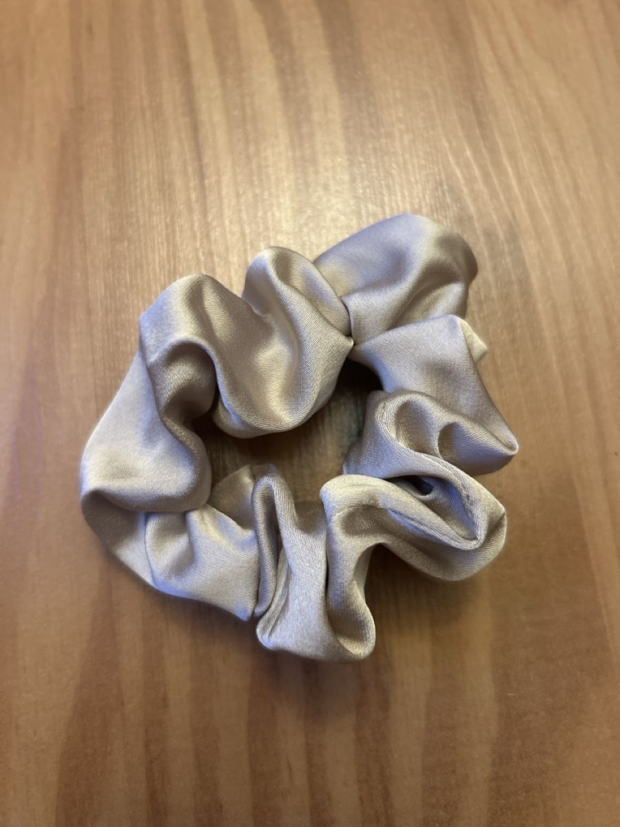 Accessori per capelli: 2 Scrunchies Seide Beige/Weiss – Nuovo (secondo la descrizione) da Hausen AG venduto da cele01 2