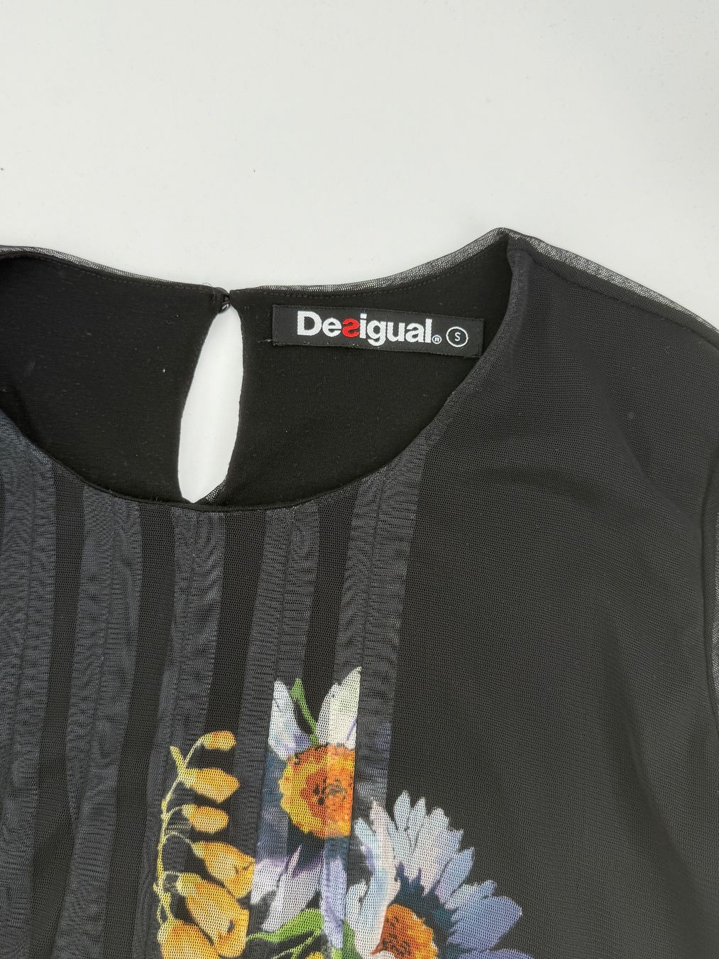 Desigual T-shirt: Desigual Shirt Gr. S – Usato da Auenstein venduto da moin. 5