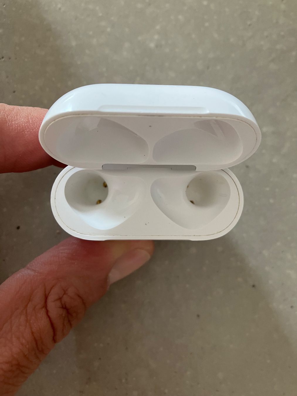 Apple Kopfhörer: APPLE AIRPODS 4 CASE ANC – Gebraucht aus Lausanne von mr.v 3
