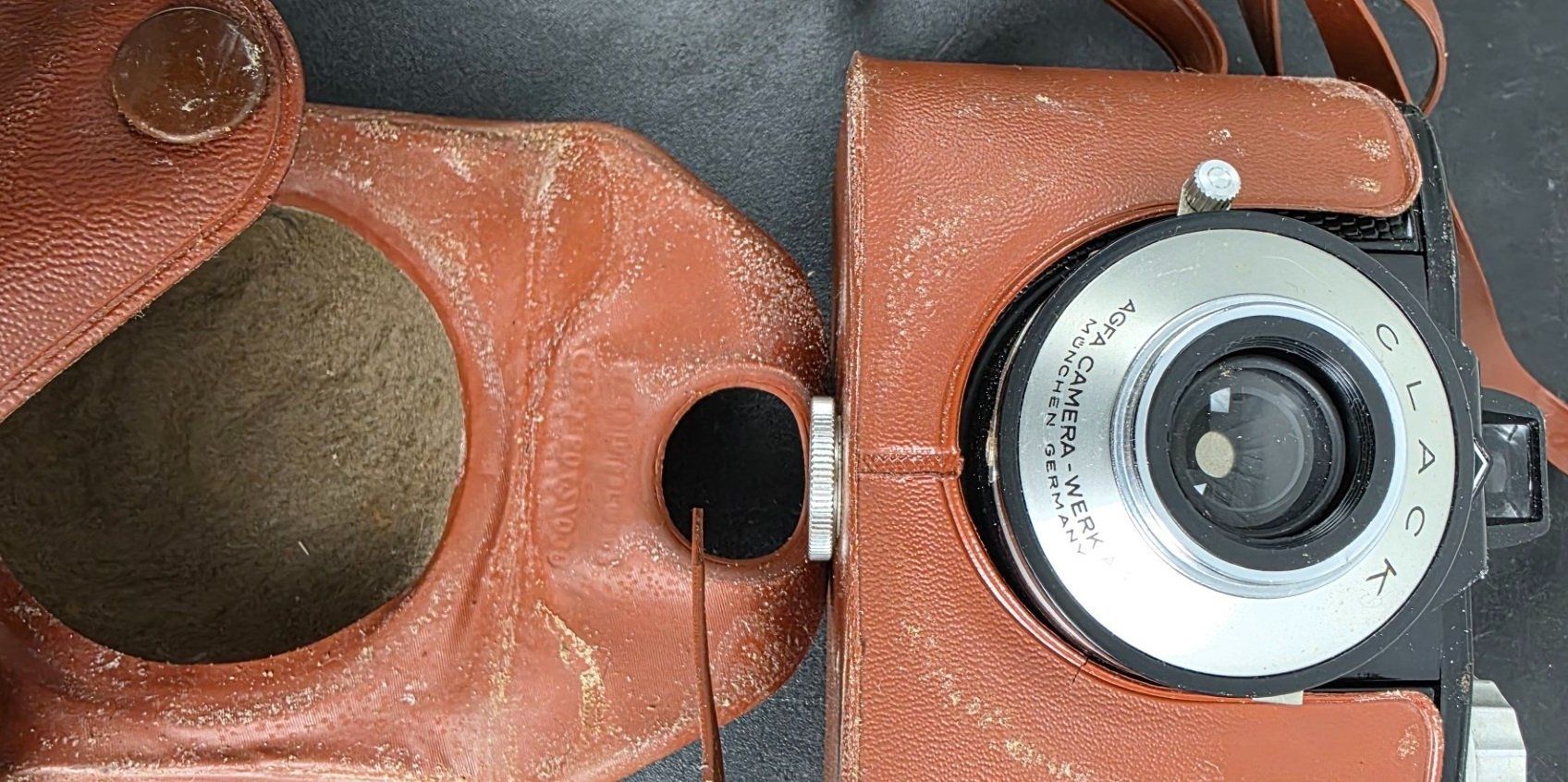 Agfa Fotocamera: Agfa Clack Rollfilmkamera mit Original-Ledertasche – Usato da Flums venduto da Flumsantik 1
