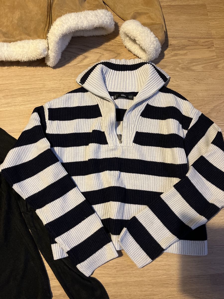 Lotti di vestiti: Kleider Set: Shearling Jacke, 2 x Pulli , Grösse S/M – Usato da Wallbach venduto da wonderlike 1
