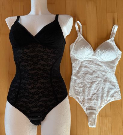 2 Spitzenbodies in weiss und schwarz S / 34/36