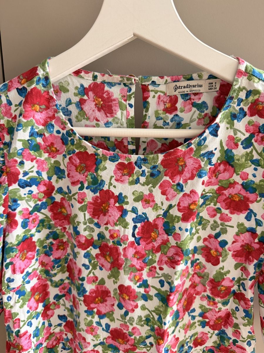Stradivarius Vestiti: Kleid Stradivarius Blumenmuster Kurzarm Grösse S – Usato da Herzogenbuchsee venduto da lkropf 2