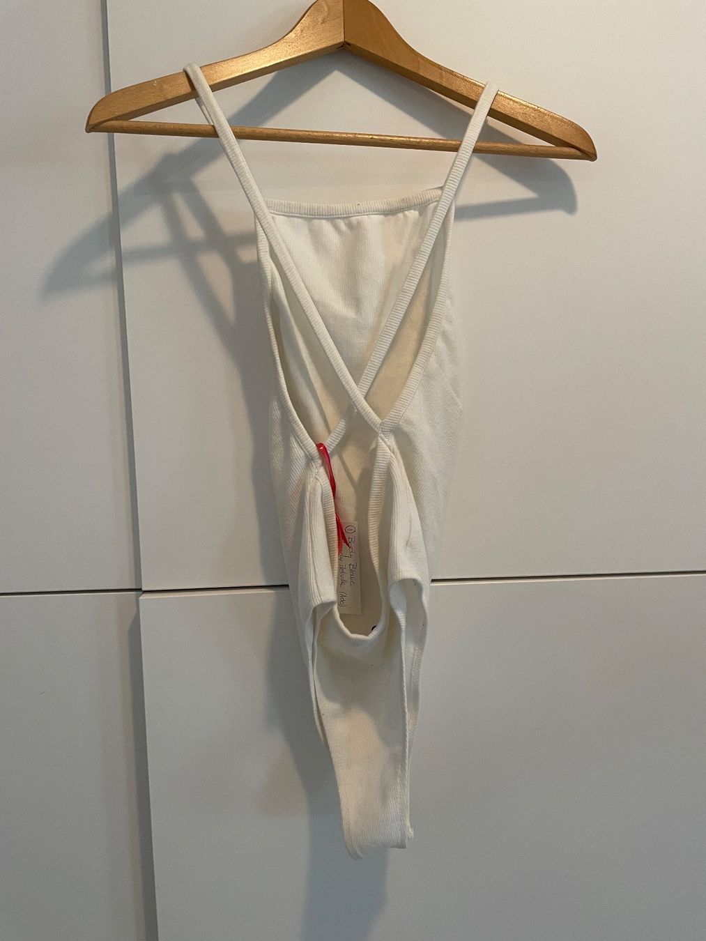 Brandy Melville Top: Body blanc Brandy Melville – Nuovo (secondo la descrizione) da Pully venduto da kaba07 3