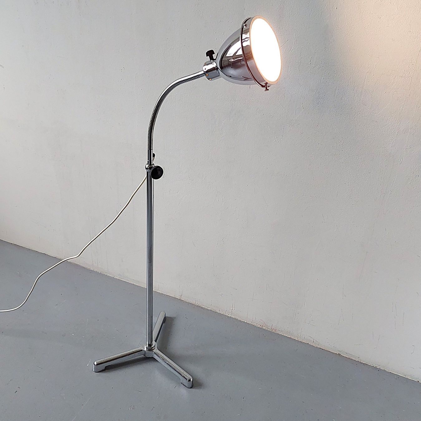 Lampade: CHRISTIAN DELL  STEHLAMPE  BAUHAUS – Usato da Bern venduto da karo123 3