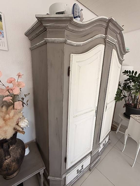 Armadi: Shabby Schrank – Usato da Opfertshofen SH venduto da pat_zk67 1