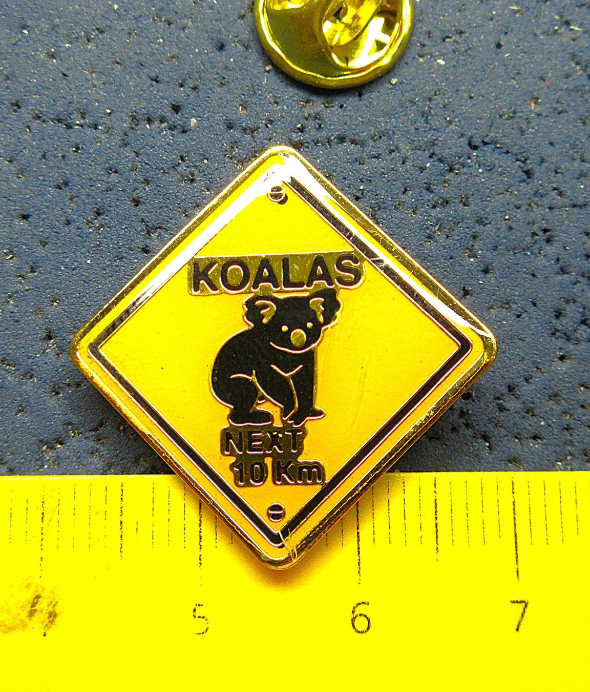 Placchette & Badge: AUSTRALIA KOALS NEXT 10km AUTO PIN – Usato da Ettingen venduto da Hausi4711