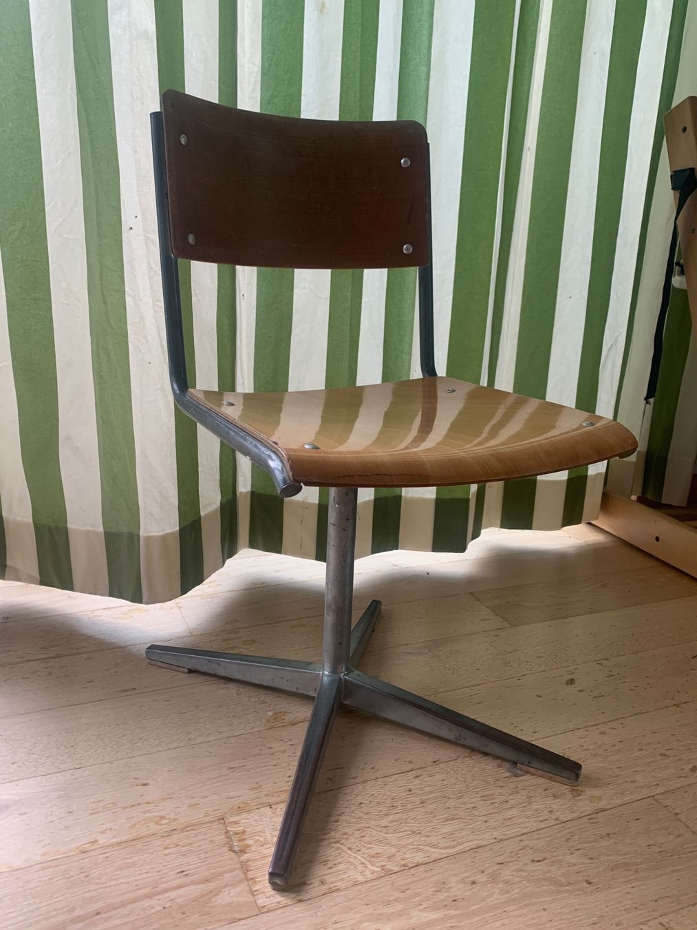 Embru Chaises: Stuhl Embru Retro, Schulstuhl – D'occasion à Wildegg par Elefant42 5