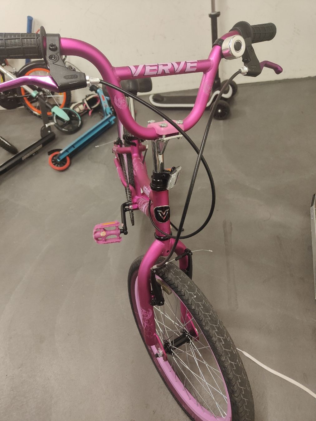 Vélos: Fahrrad pink, Kinder Velo – D'occasion à Zürich par ajt_bk2h 3