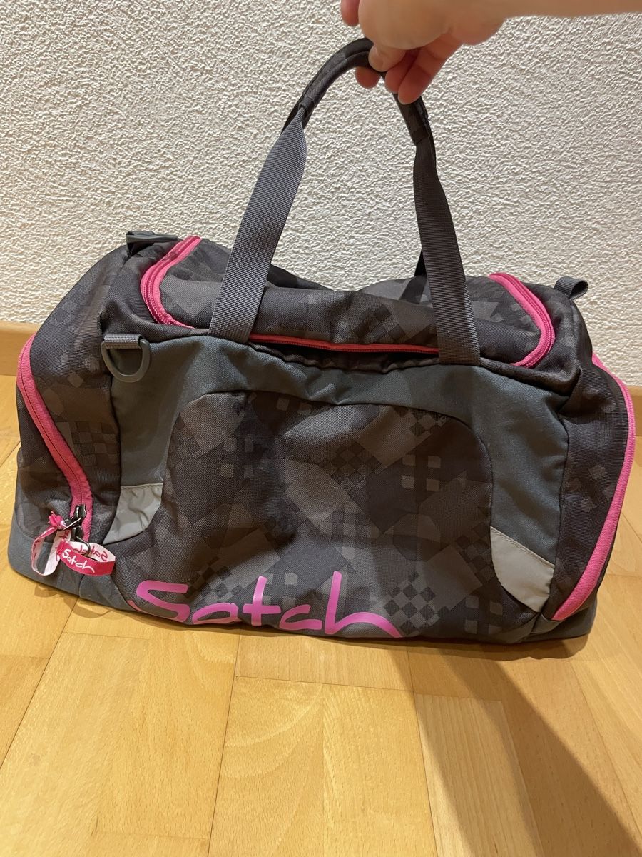 Satch Borse da donna: Satch Sporttasche – Usato da Rorschach venduto da _.sabrina.r._ 1