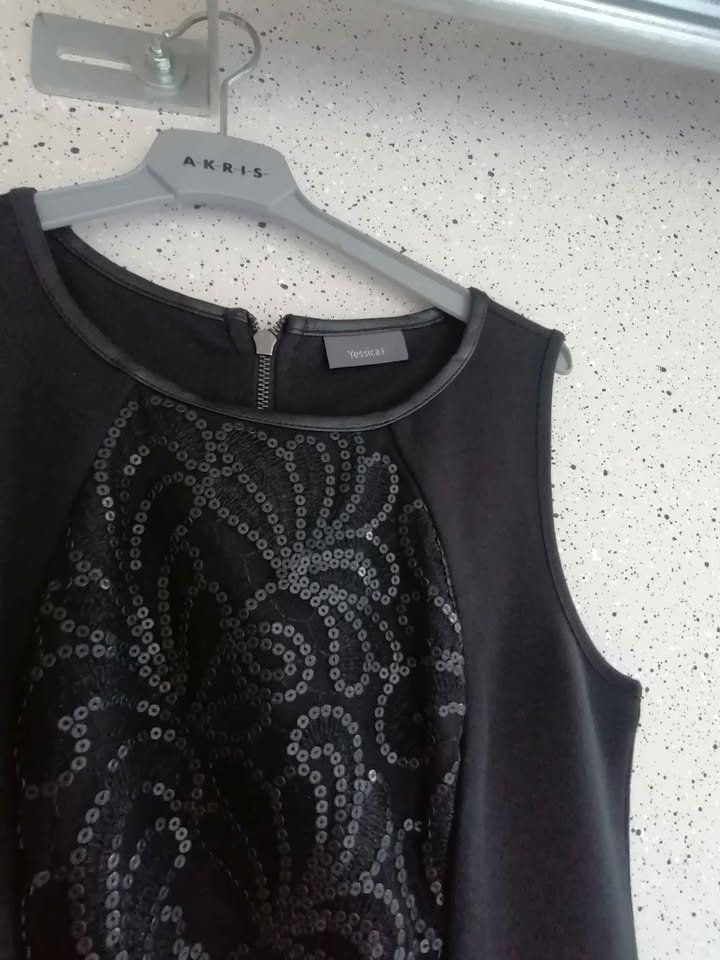 Vestiti: Schwarzes Kleid Gr. S – Usato da Nänikon venduto da Manta87 1