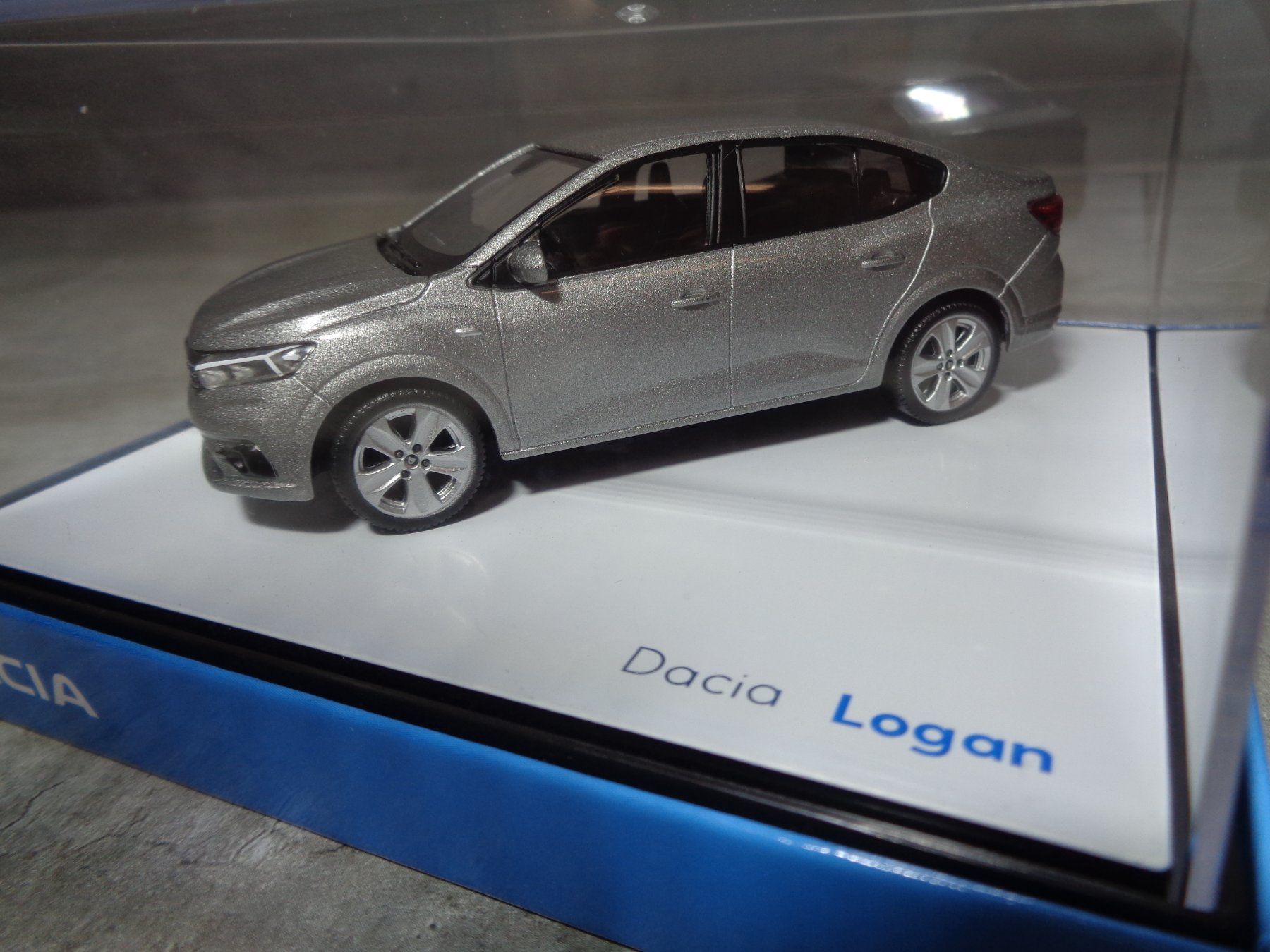 Dacia Modellini d'auto: Norev 1:43 Dacia Logan – Nuovo e nell'imballaggio originale da Reconvilier venduto da rallycar 1