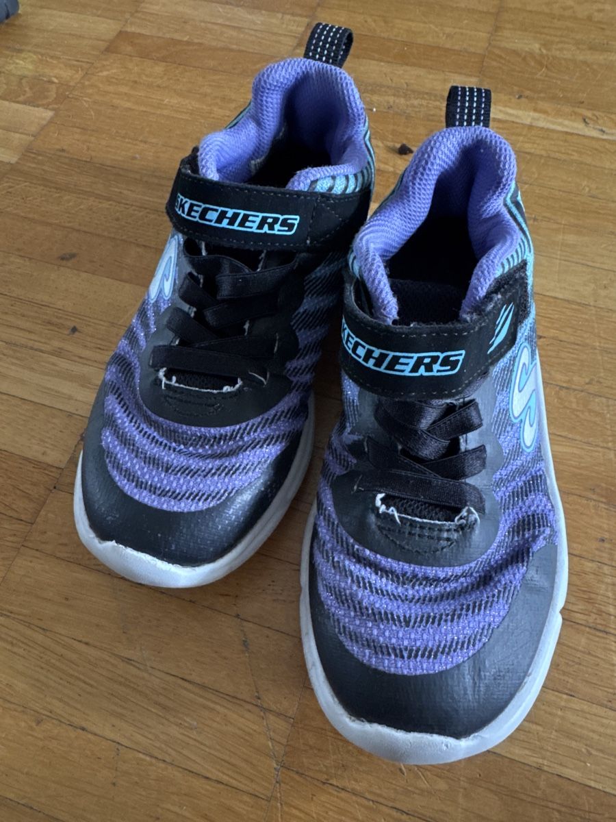 Skechers Schuhe für Mädchen: Skechers Grösse 30 – Gebraucht aus Glattpark(Opfikon) von cherrytomate 1