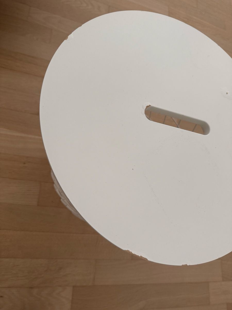 Tavoli: Weisses Beistelltisch Ikea KVISTBRO – Usato da Uster venduto da Jurgitele 5