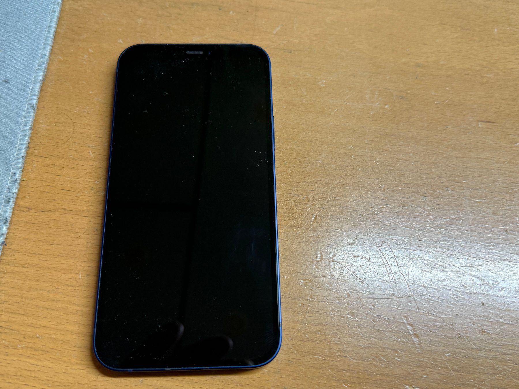 Apple Telefoni cellulari / Smartphones: Iphone 12 64Gb – Usato da Au SG venduto da bah_6f5w