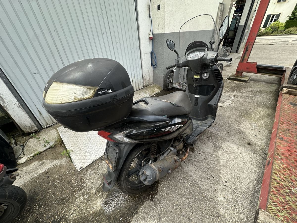 Sym Scooter: SYM HD125 – Usato da Treycovagnes venduto da Campingcar65 3