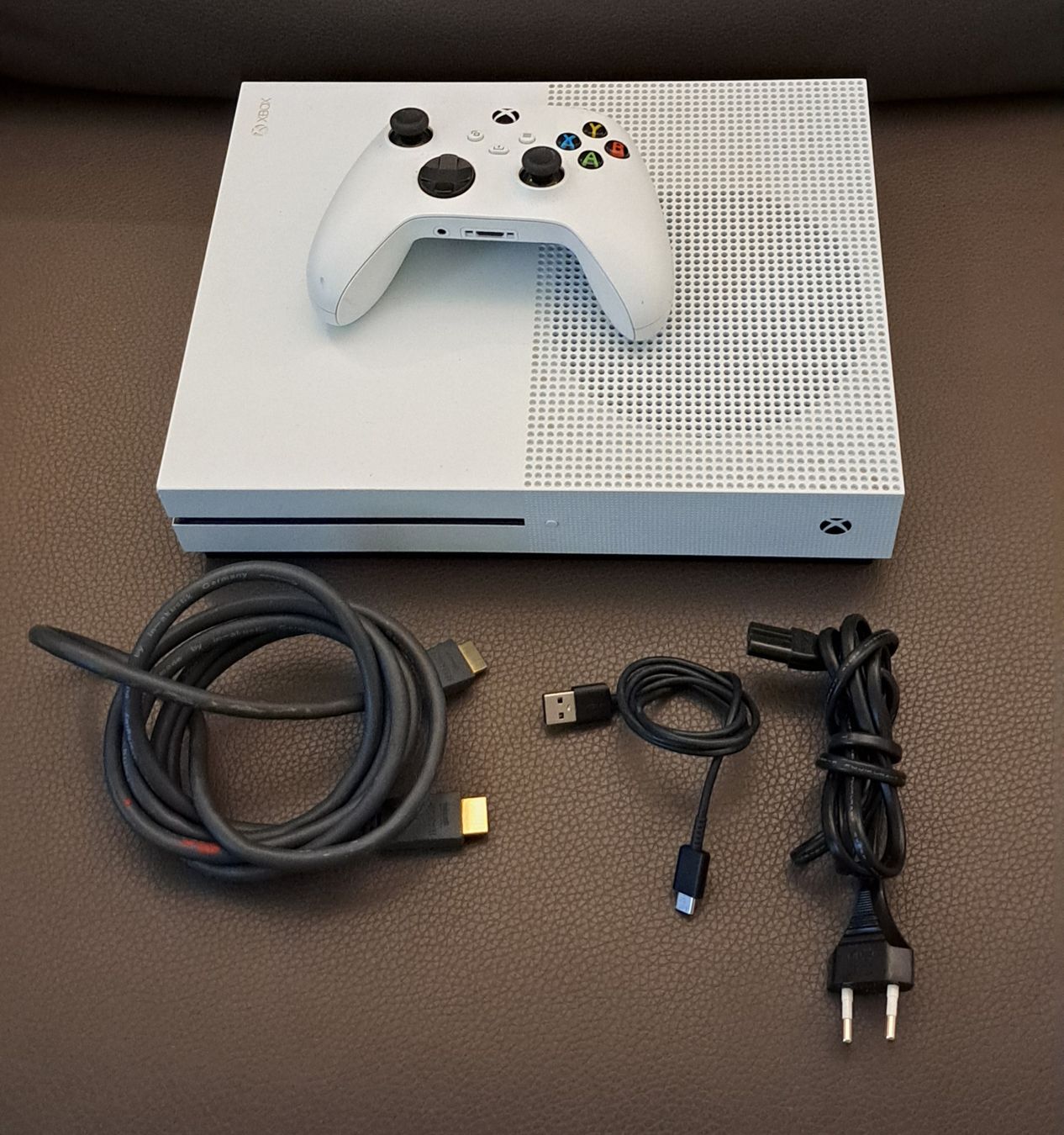Microsoft Konsolen: XBOX ONE mit 1 controller Kabel und HD – Gebraucht aus Biel/Bienne von Sasha4u 2