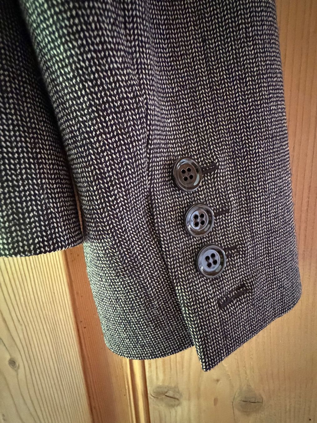 Dolce & Gabbana Completi & Tailleur: Dolce & Gabbana Anzug mit Leo Futter – Usato da Saanenmöser venduto da mel_hauswirth 2