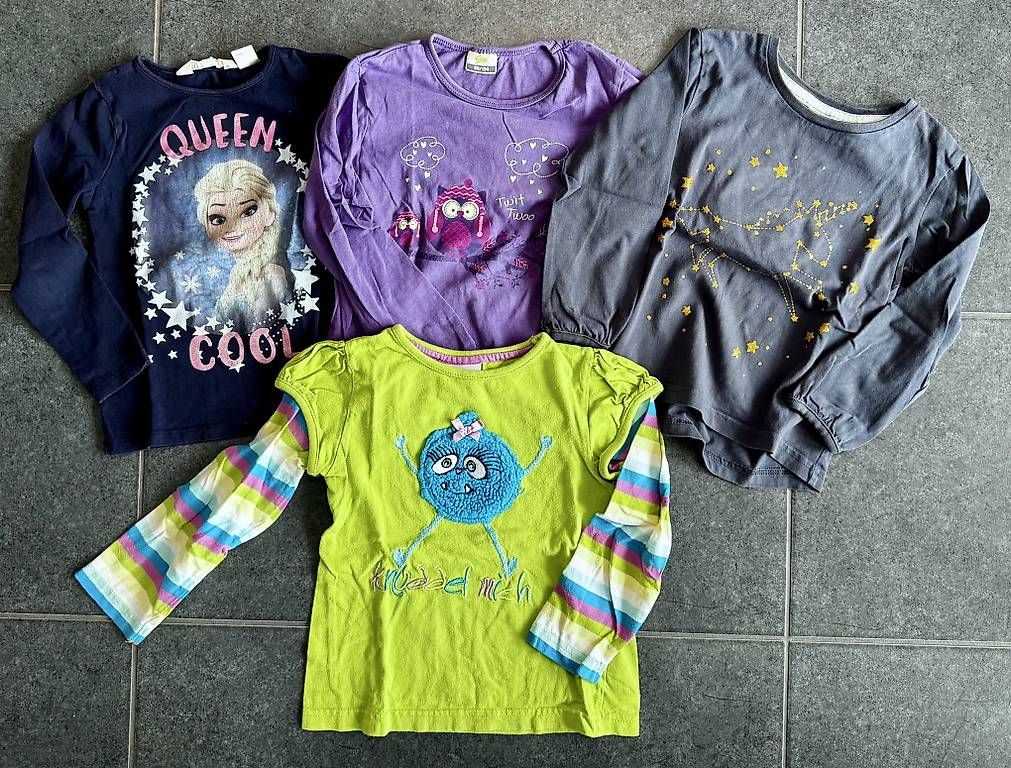 Lotti & Set di vestiti: Kleiderpaket Mädchen Gr. 98/104 – Usato da Ottenbach venduto da bienemaja010 1