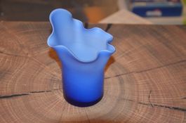 BLUMEN VASE