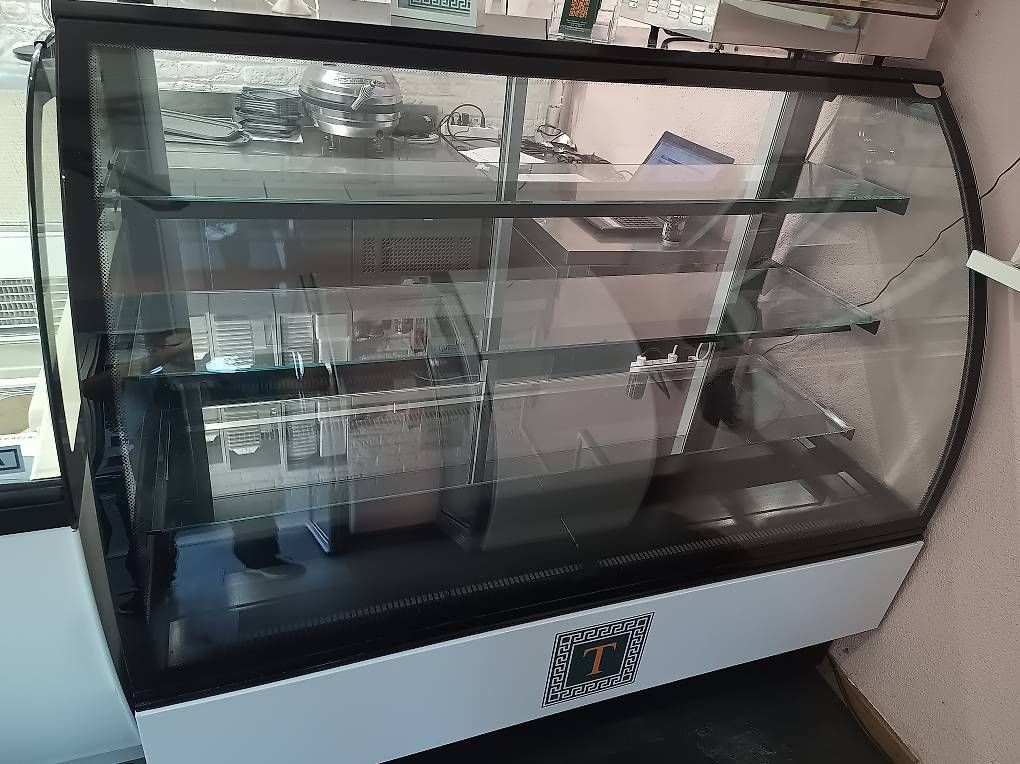 Vetrine: Vetrina refrigerata Tecnodom EVO150V – Usato da Solduno venduto da car_2r2s