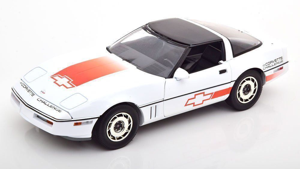 Chevrolet Modellautos: Chevrolet Corvette C4 "1988 Corvette Challenge weiss / rot / – Neu und originalverpackt aus Gerlafingen von espero88