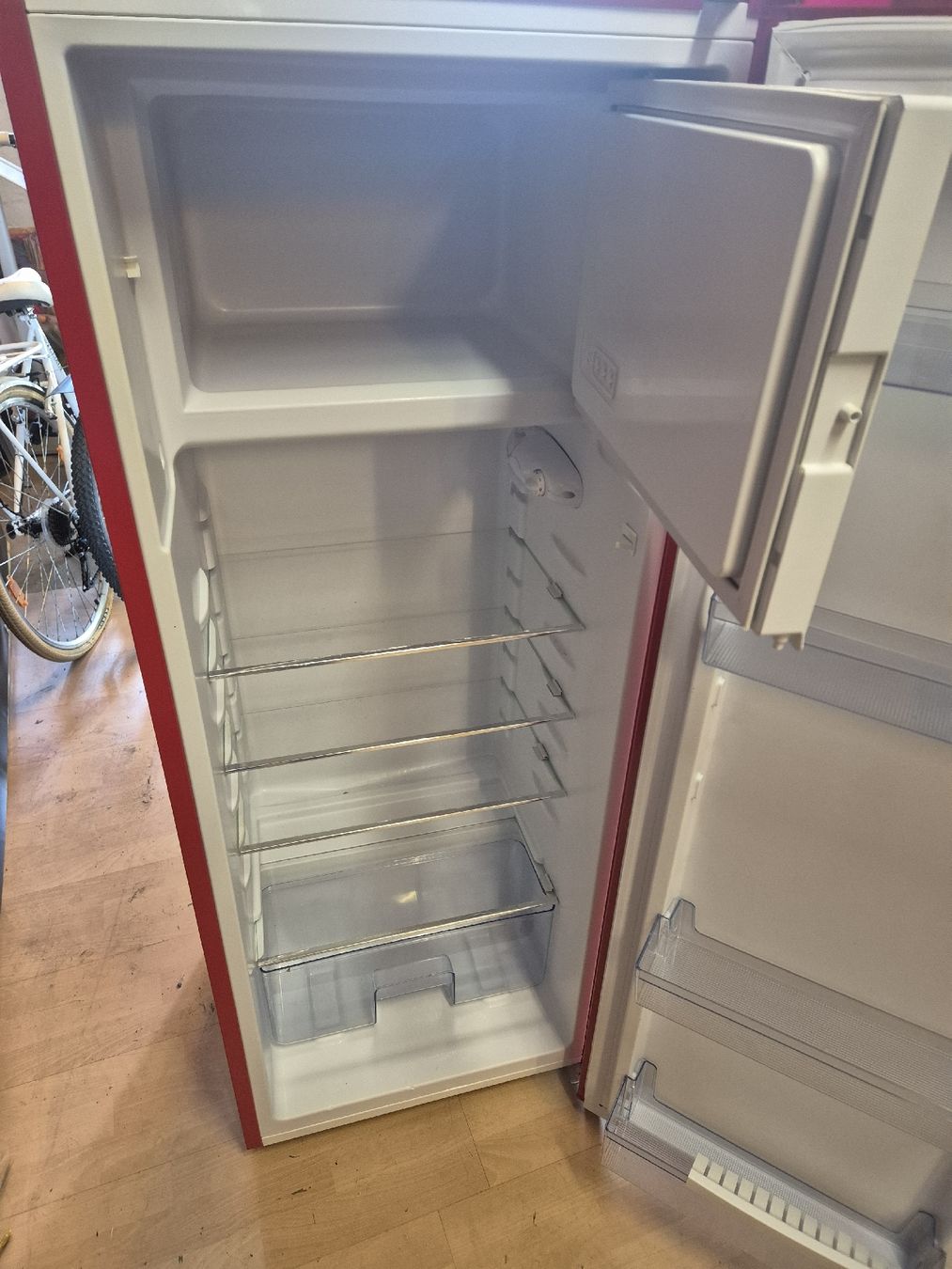 Novamatic Frigoriferi: Kühlschrank mit Gefrierfach – Usato da Bargen SH venduto da Soraja-m. 5
