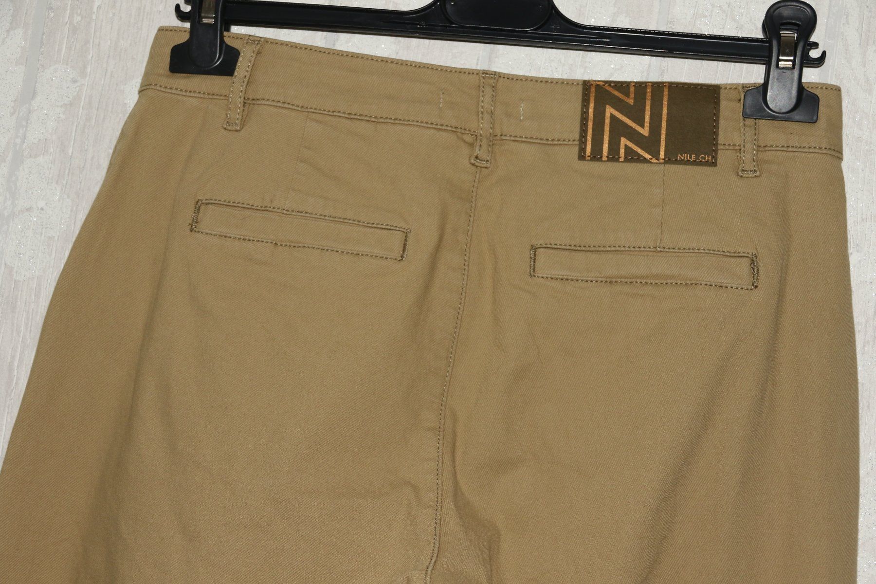 Nile Pantaloni: NILE lässige neue Hose eher Gr.M – Nuovo (secondo la descrizione) da Oberwil-Lieli venduto da Svetlana28 4