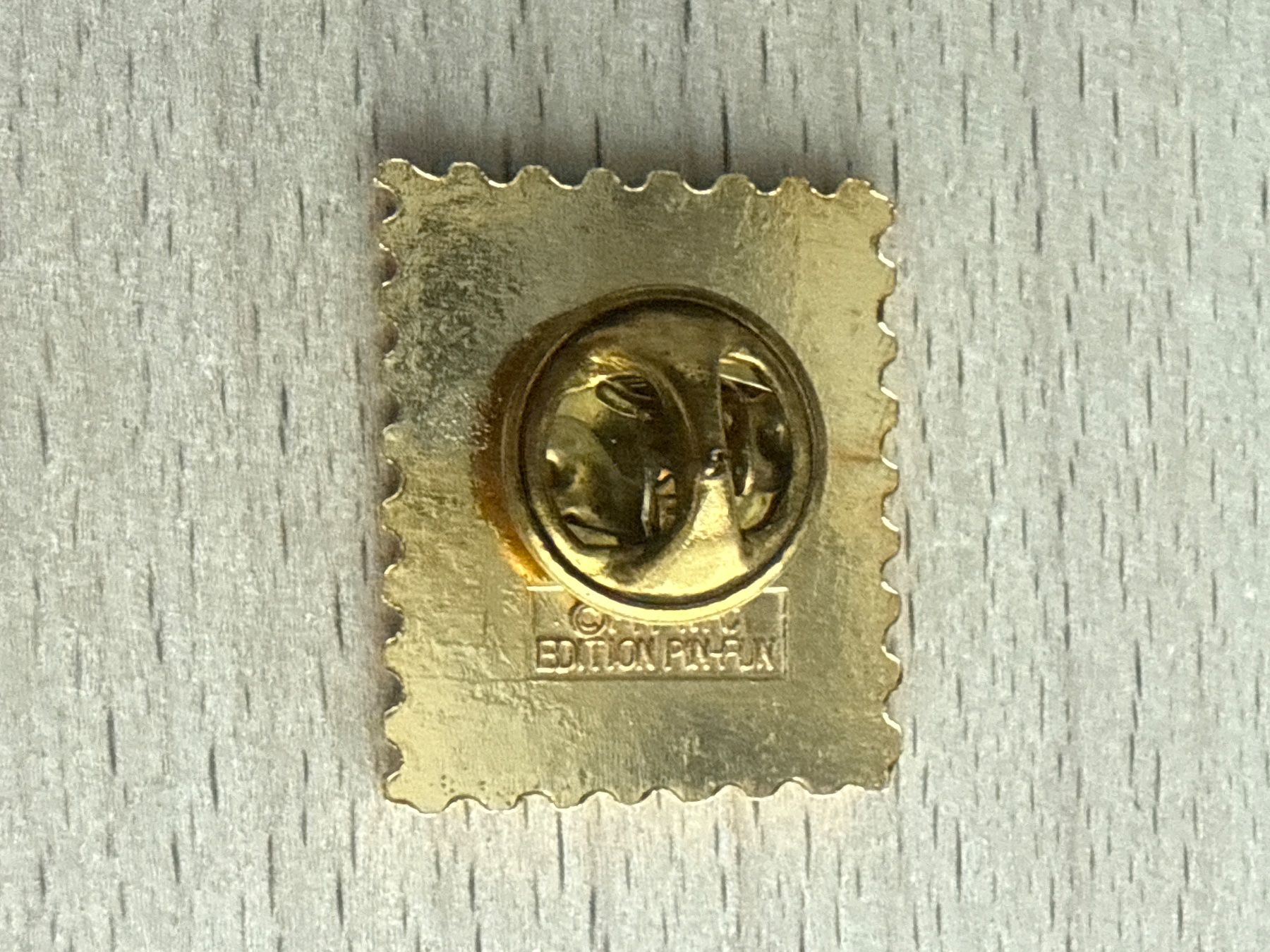 Plaquettes & Badges: Pin Briefmarke – D'occasion à Glattbrugg par Schweigmatt 1