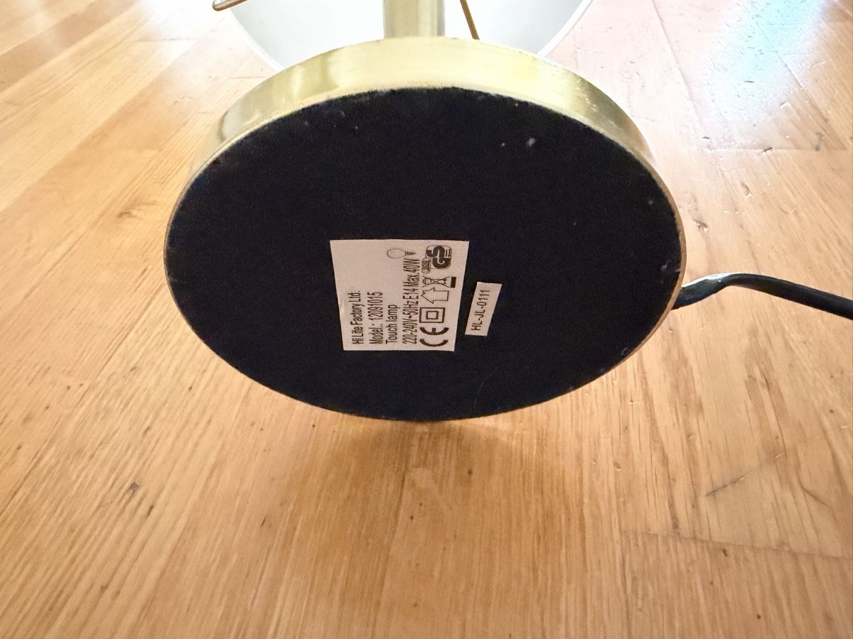 Lampes: Touch-Tischlampe aus Messing  – D'occasion à Bettlach par Tradenet100 3