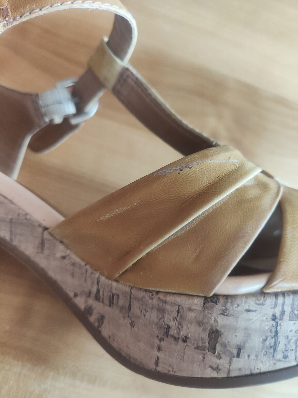 Scarpe da donna: Ledersandalen cube – Usato da Flawil venduto da sus_9hdn 3