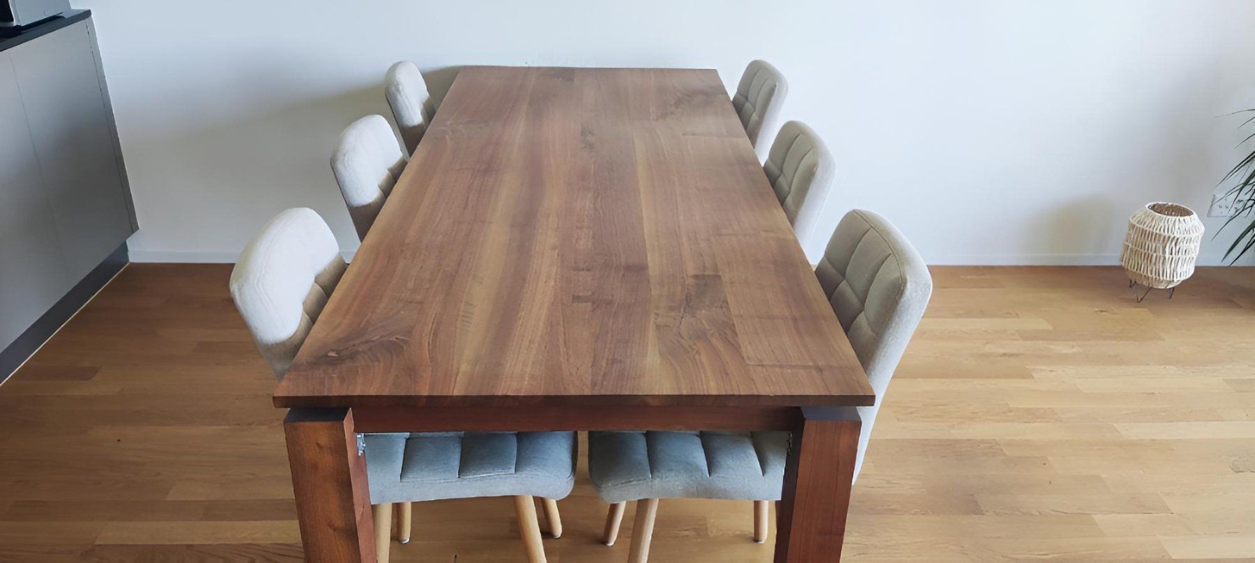 Tavoli: Nussbaum Massivholztisch – Usato da Schongau venduto da Retro_Shop