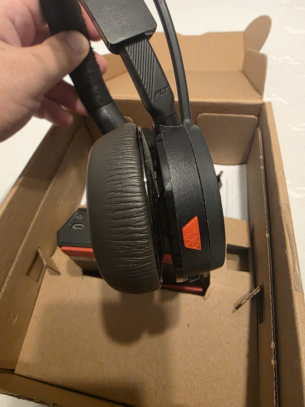 Plantronics Cuffie: Plantronics Headset V4210 CD mit Basisstation gebraucht – Usato da Untersiggenthal venduto da HK-D 2