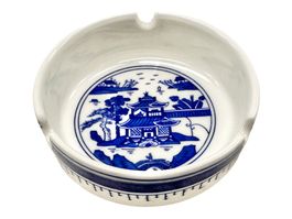 Ancien cendrier en porcelaine du Japon