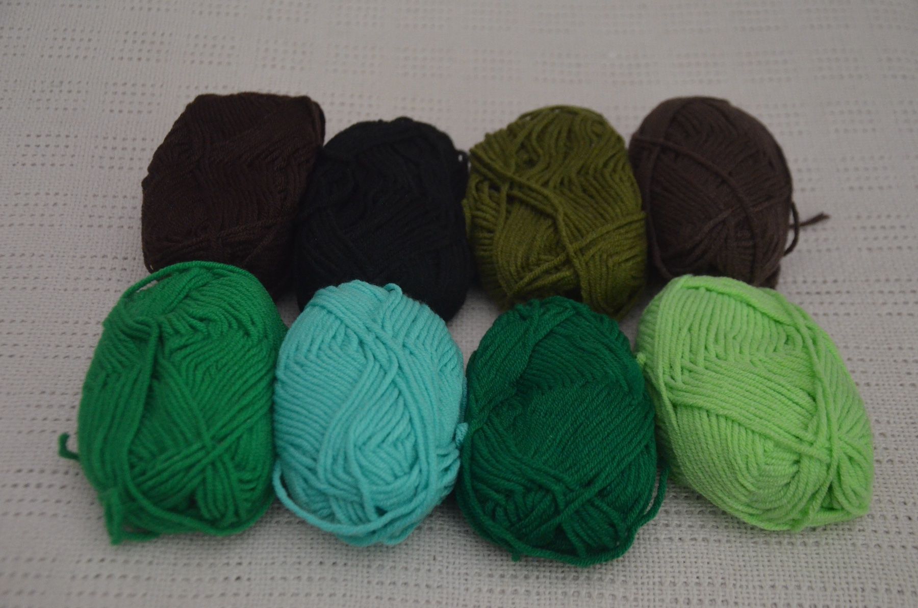Lana: WOLLE PAKET 8 STUCK (E) – Nuovo (secondo la descrizione) da Chiasso venduto da Dolly015